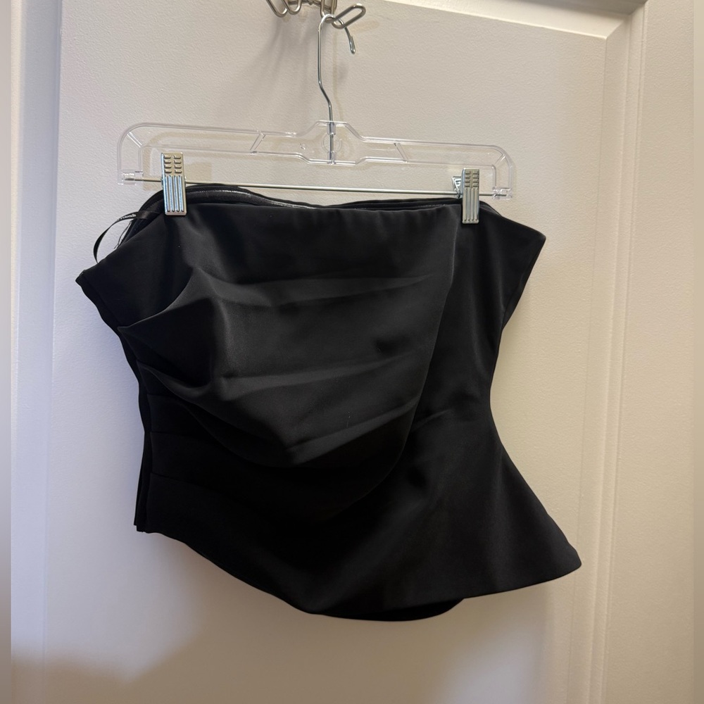 Asymmetrical Strapless Top - Picture 3 of 4